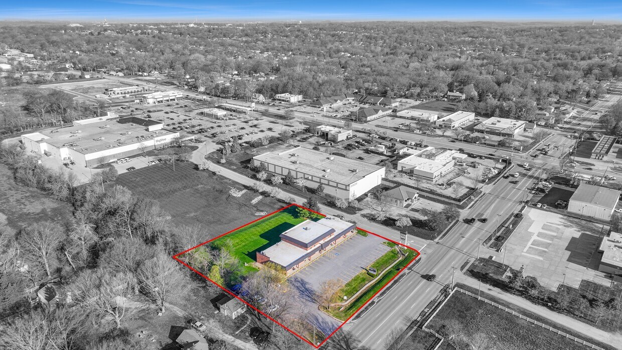 Fountain Plaza Neighborhood Retail Center: Aerial